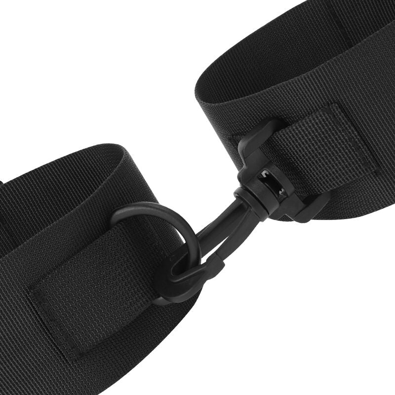 DARKNESS - ZWARTE NYLON ENKEL MANCHETTEN